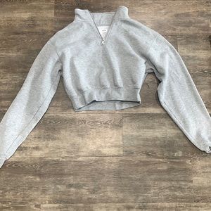 Arden’s gray crop sweatshirt size xsmall